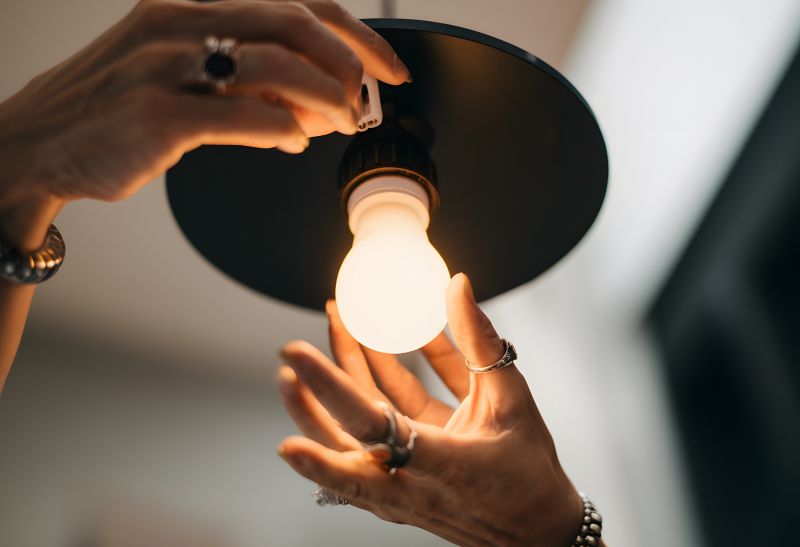 Electricians for Lamp Repairs